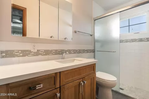 1035 E Tuckey Ln, Phoenix, AZ 85014 photo 11
