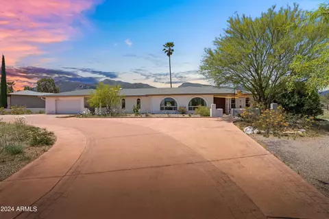 4906 S Bannock Ave, Sierra Vista, AZ 85650