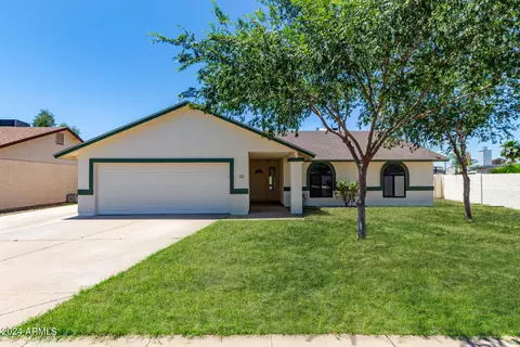 1746 N Pinnule --, Mesa, AZ 85205