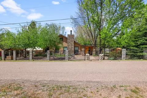8254 W Glen Struan Dr, Strawberry, AZ 85544