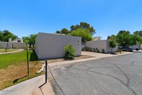 324 E Ambassador Dr, Tempe, AZ 85288 photo 46