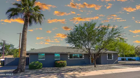2102 W Roma Ave, Phoenix, AZ 85015