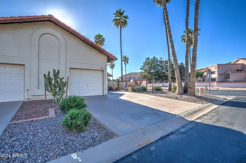 542 S Higley Rd #111, Mesa, AZ 85206