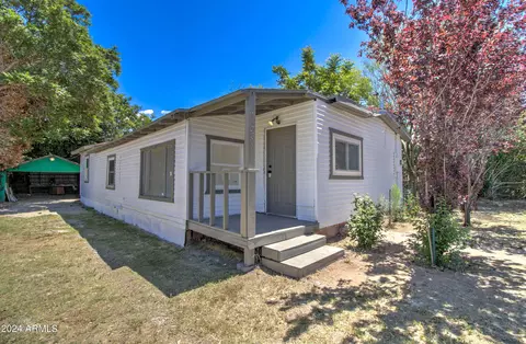 5599 S Central Dr, Globe, AZ 85501 photo 2