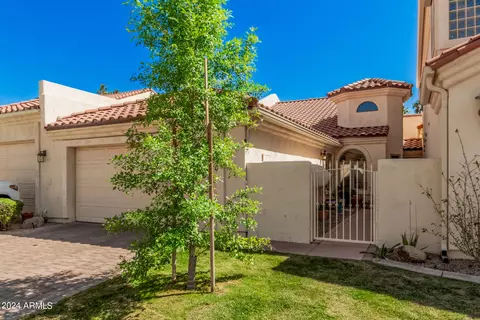 1700 E Lakeside Dr #40, Gilbert, AZ 85234 photo 2
