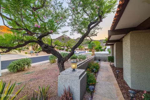 2216 E North Ln, Phoenix, AZ 85028 photo 7