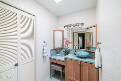 2216 E North Ln, Phoenix, AZ 85028 photo 20