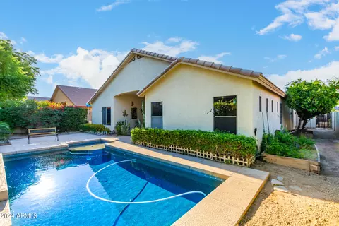 8525 W Hughes Dr, Tolleson, AZ 85353
