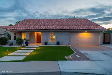 620 S Oak Cir, Chandler, AZ 85226