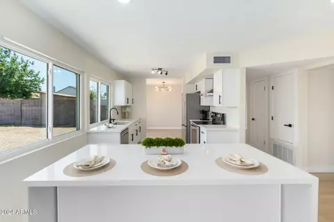 4321 E Vineyard Rd, Phoenix, AZ 85042 photo 13