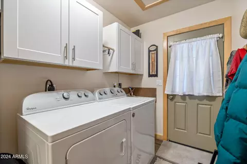 3364 Panorama Dr, Overgaard, AZ 85933 photo 15