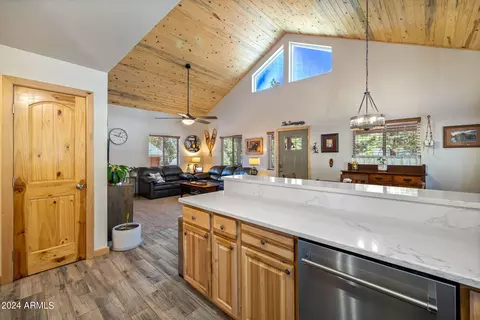 3364 Panorama Dr, Overgaard, AZ 85933 photo 11