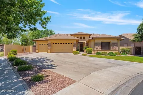 594 E Hampton Ct, Gilbert, AZ 85295