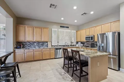 594 E Hampton Ct, Gilbert, AZ 85295 photo 11