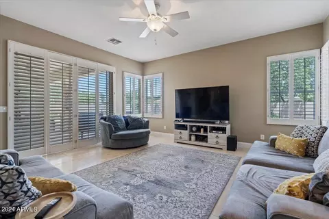 594 E Hampton Ct, Gilbert, AZ 85295 photo 15