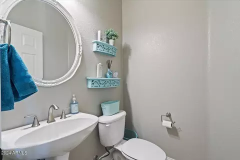 594 E Hampton Ct, Gilbert, AZ 85295 photo 29