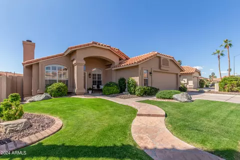 2409 E Cathedral Rock Dr, Phoenix, AZ 85048
