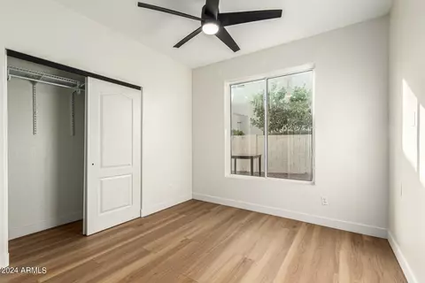 4922 E Monte Way, Phoenix, AZ 85044 photo 8