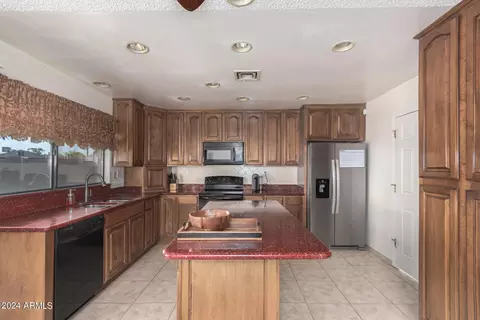 18418 N 33rd Ave, Phoenix, AZ 85053 photo 3