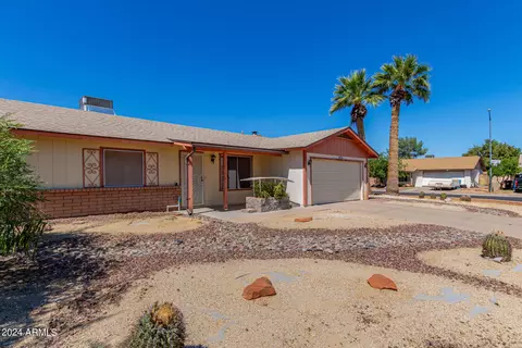 4902 W Columbine Dr, Glendale, AZ 85304