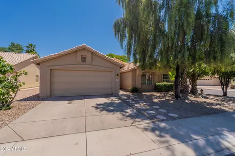 5461 W Saragosa St, Chandler, AZ 85226