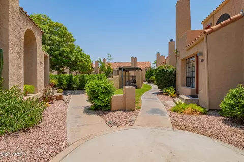 1025 E Highland Ave #25, Phoenix, AZ 85014 photo 21