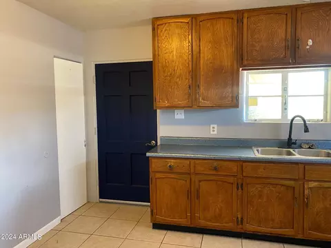 305 E Beech Ave, Casa Grande, AZ 85122 photo 3