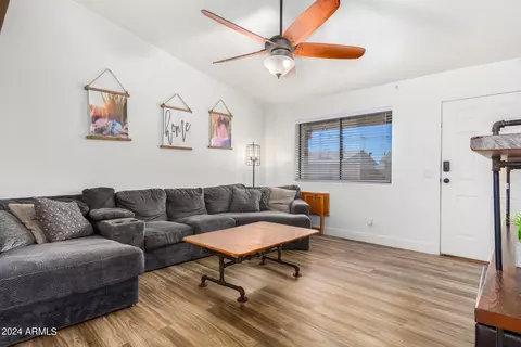 575 S Stardust Ln, Apache Junction, AZ 85120 photo 4