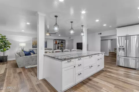 15 E Cactus Wren Dr, Phoenix, AZ 85020 photo 13