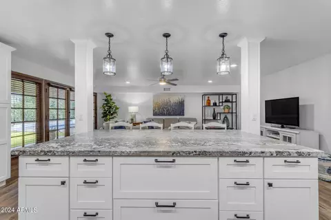 15 E Cactus Wren Dr, Phoenix, AZ 85020 photo 14