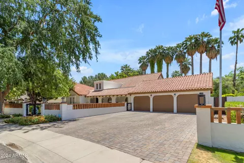 15 E Cactus Wren Dr, Phoenix, AZ 85020