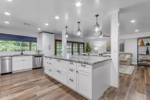 15 E Cactus Wren Dr, Phoenix, AZ 85020 photo 15