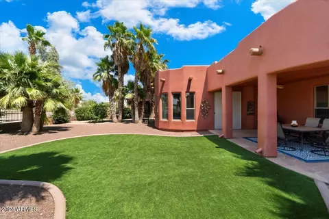 886 W St Andrews Dr, Casa Grande, AZ 85122