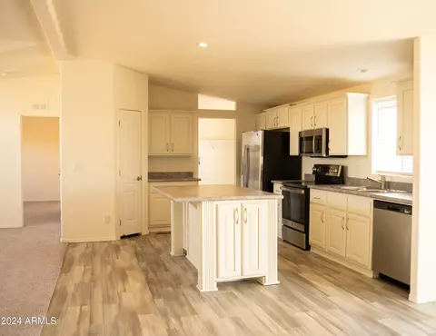 1916 E Circle Mountain Rd, New River, AZ 85087 photo 6