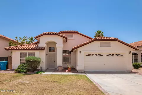 4501 E Rock Wren Rd, Phoenix, AZ 85044 photo 2