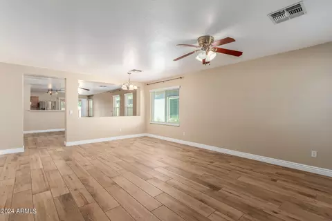 1069 E Arabian Dr, Gilbert, AZ 85296 photo 4