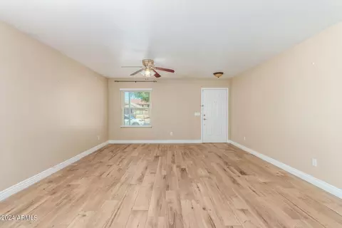 1069 E Arabian Dr, Gilbert, AZ 85296 photo 2
