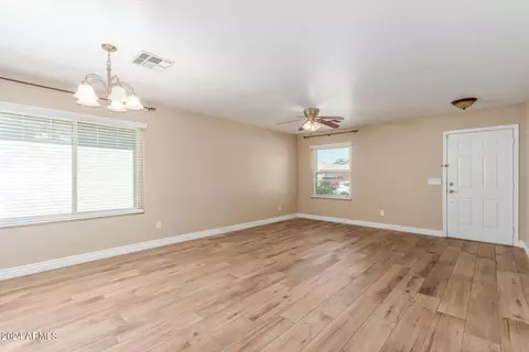 1069 E Arabian Dr, Gilbert, AZ 85296 photo 3