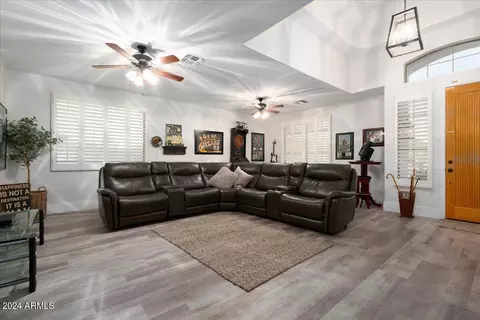 928 E Carla Vista Dr, Gilbert, AZ 85295 photo 9