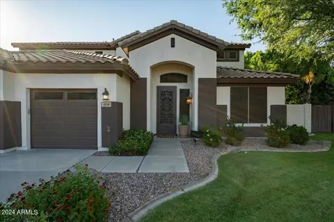 928 E Carla Vista Dr, Gilbert, AZ 85295 photo 8