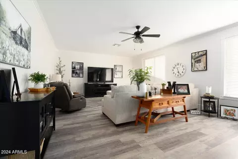 928 E Carla Vista Dr, Gilbert, AZ 85295 photo 19