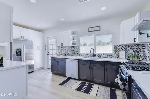 2334 W Augusta Ave, Phoenix, AZ 85021 photo 8