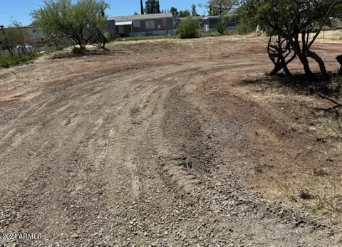 15364 S Black Mountain Rd #3137, Mayer, AZ 86333