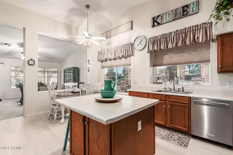 389 E Arabian Dr, Gilbert, AZ 85296 photo 1