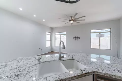 218 E Pinto Ct, Gilbert, AZ 85296 photo 10