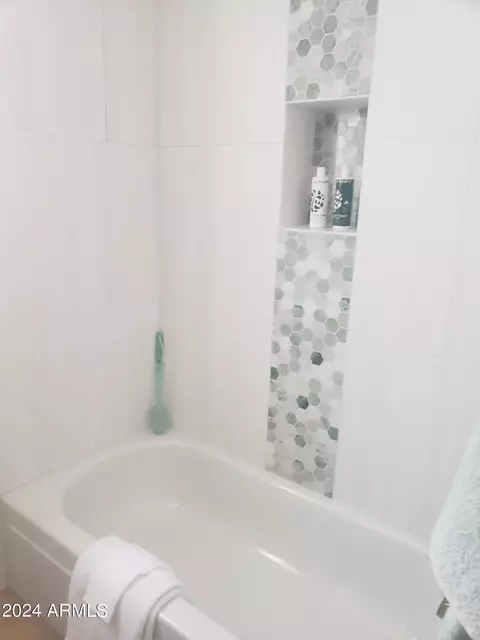 407 E Angela Dr, Phoenix, AZ 85022 photo 9