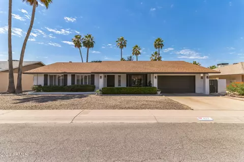 407 E Angela Dr, Phoenix, AZ 85022 photo 2