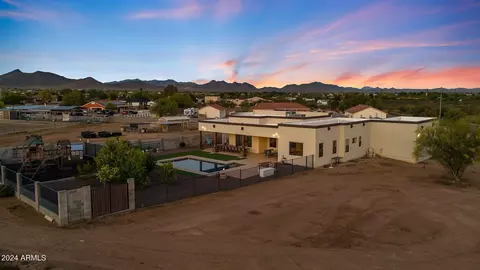View/Area - 37620 N 15th Ave, Phoenix, AZ 85086 photo 6 of 15