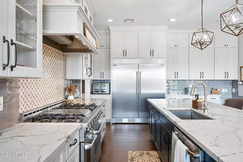 Kitchen - 37620 N 15th Ave, Phoenix, AZ 85086 photo 4 of 8