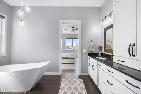 Bath - 37620 N 15th Ave, Phoenix, AZ 85086 photo 1 of 9